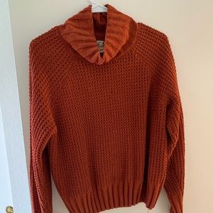Lightweight sweater for fall super cute color